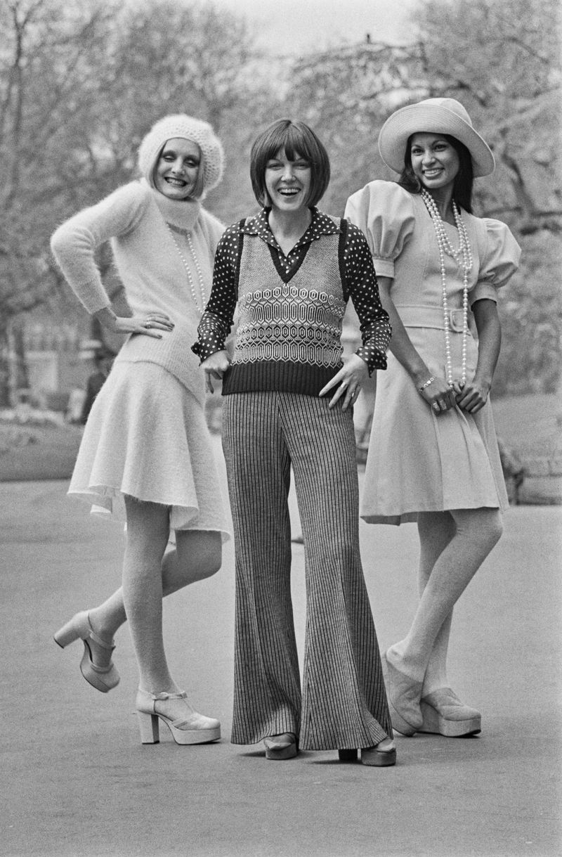 The Miniskirt Craze: How It Shaped ’60s Fashion and Beyond - Back in ...