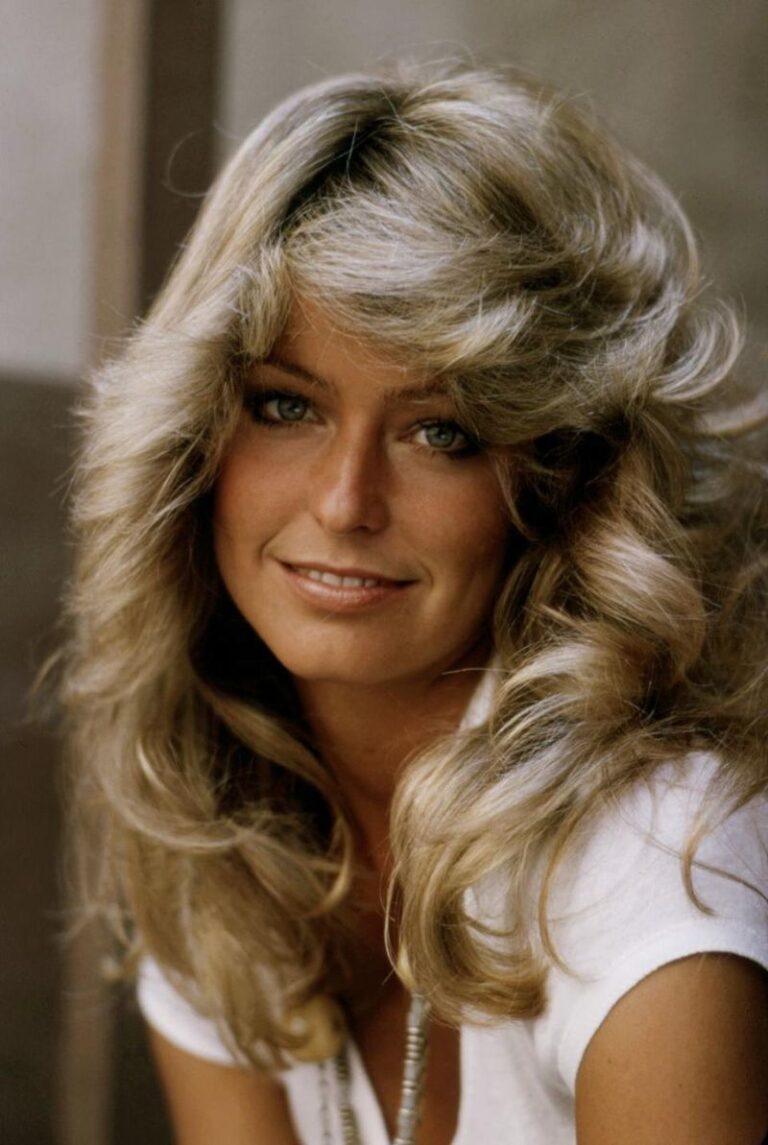 Farrah Fawcett’s Fashion Legacy: The ’70s Style That Still Inspires ...