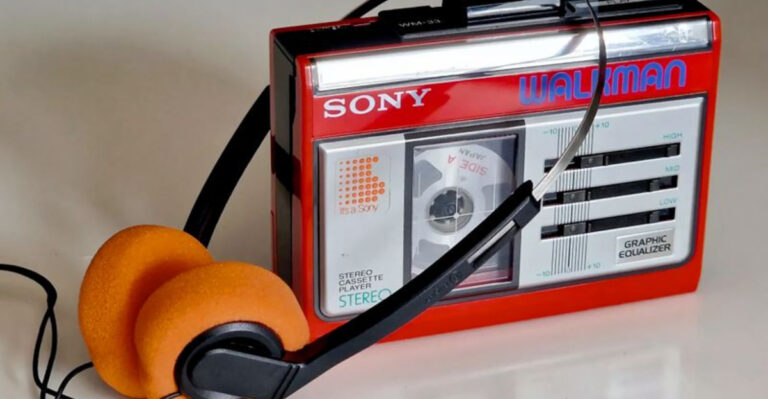 15 Tech Gadgets You Loved in the Pre-Smartphone Era