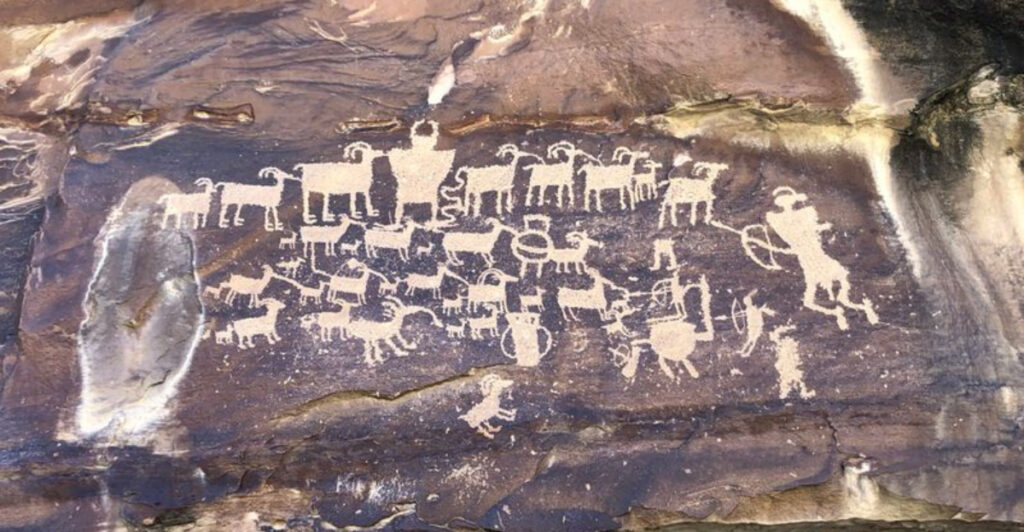 30 Ancient Wonders Right Here In The US - Back in Time Today