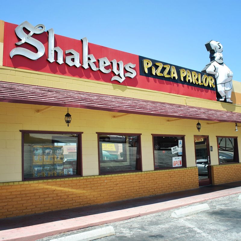 Shakey's Pizza