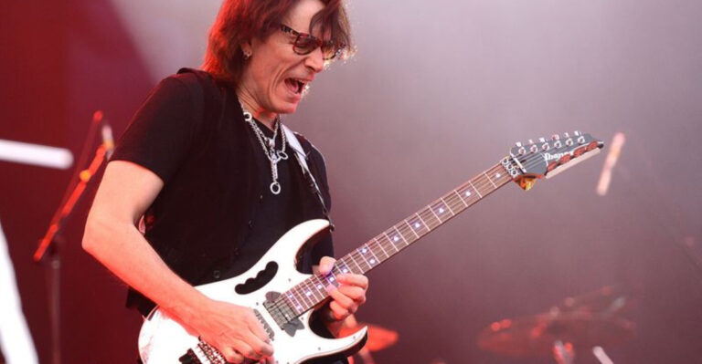 The 28 Best Guitarists Of All Time: Icons Who Shaped Music History