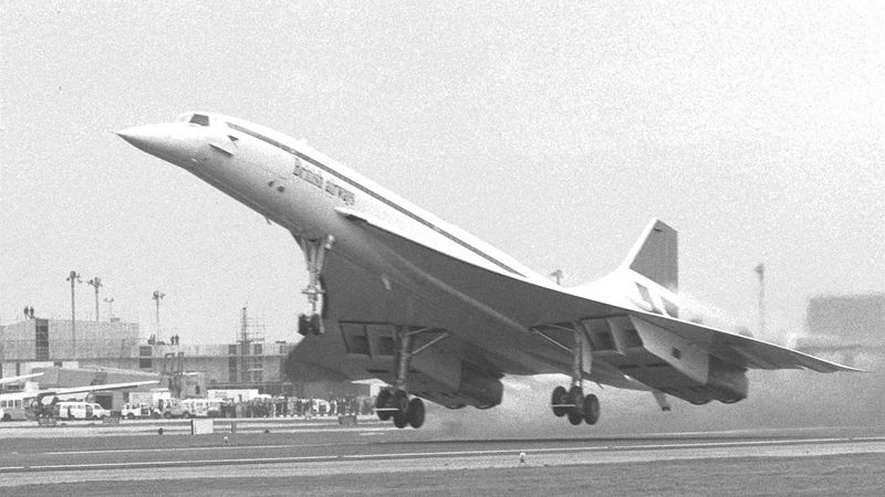 The First Commercial Concorde Flight (1976)