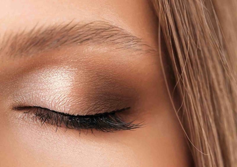 Avoiding Bold Eyeshadows