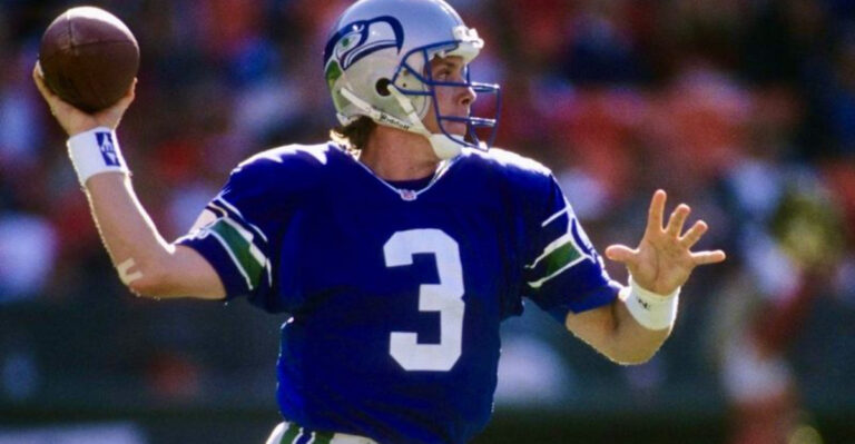 10 NFL Quarterbacks Who Never Won a Ring – and Why They’re Remembered for All the Wrong Reasons