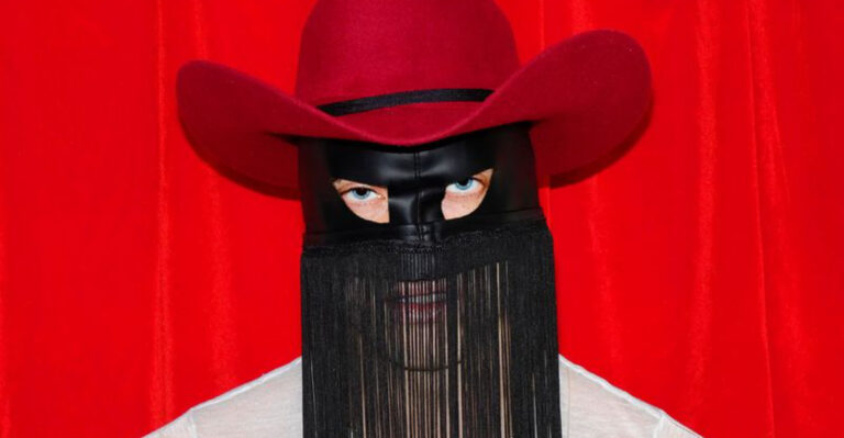 15 Country Music Stars You Won’t Believe Aren’t American