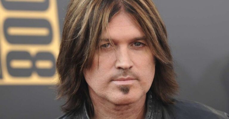 15 Country Singers Who Got More Hype Than They Deserved