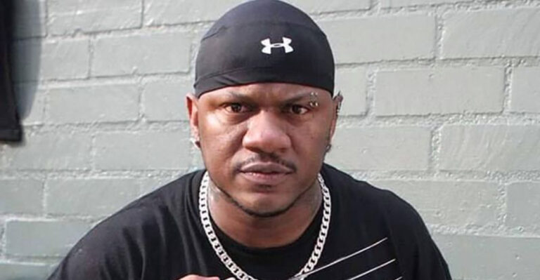 15 Famous Wrestlers with Dark Pasts and Controversial Reputations