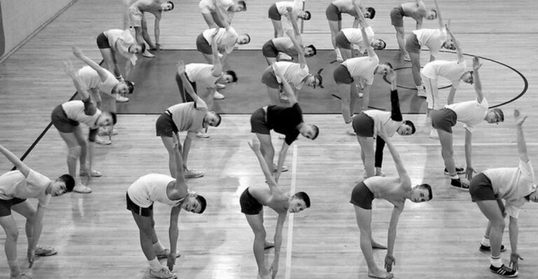 18 Things That Were Normal in Gym Class but Would Get You Suspended Today