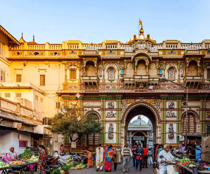 1822 – Inauguration of the First Swaminarayan Temple in Ahmedabad