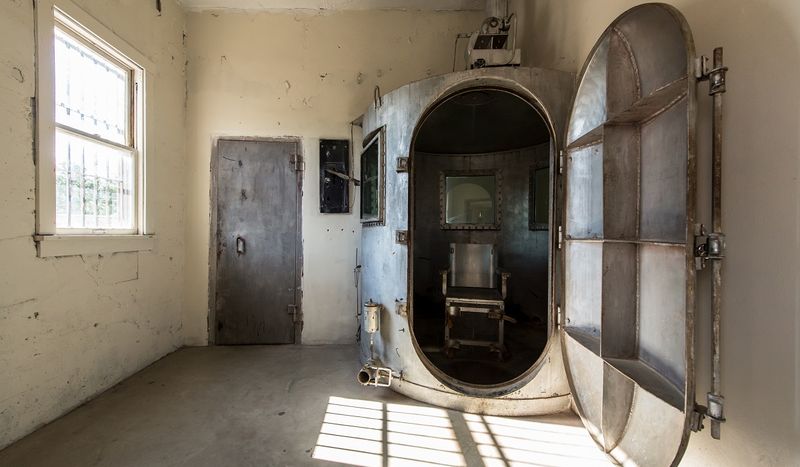 1924 – First US Execution by Gas Chamber