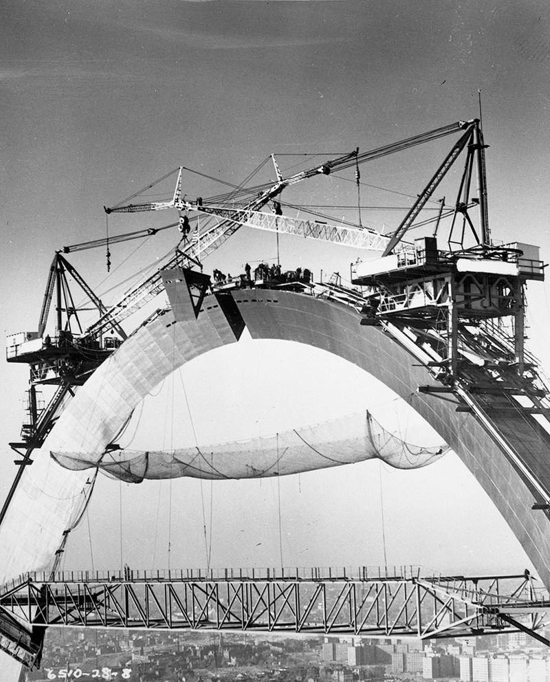 1963: Gateway Arch Construction