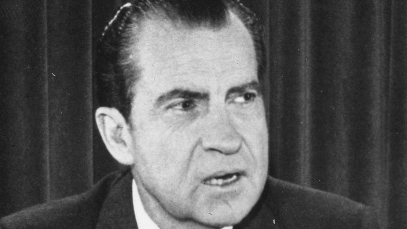 1974 – Attempted Hijacking to Assassinate Nixon Fails