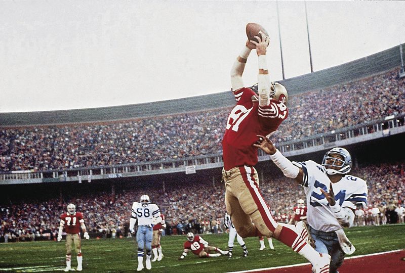 1982 – “The Catch” (Joe Montana to Dwight Clark)