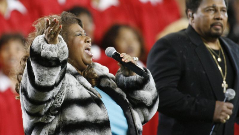 2006 (Super Bowl XL) – Aretha Franklin and Aaron Neville