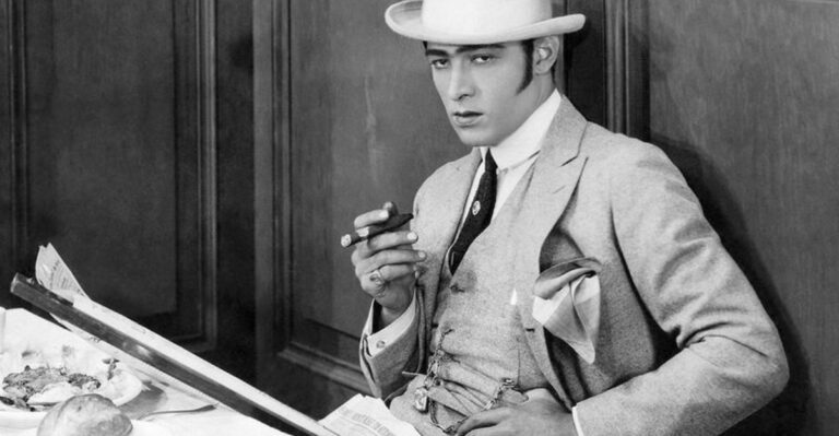 30 Famous People in the 1920s: Celebrities of the Jazz Age