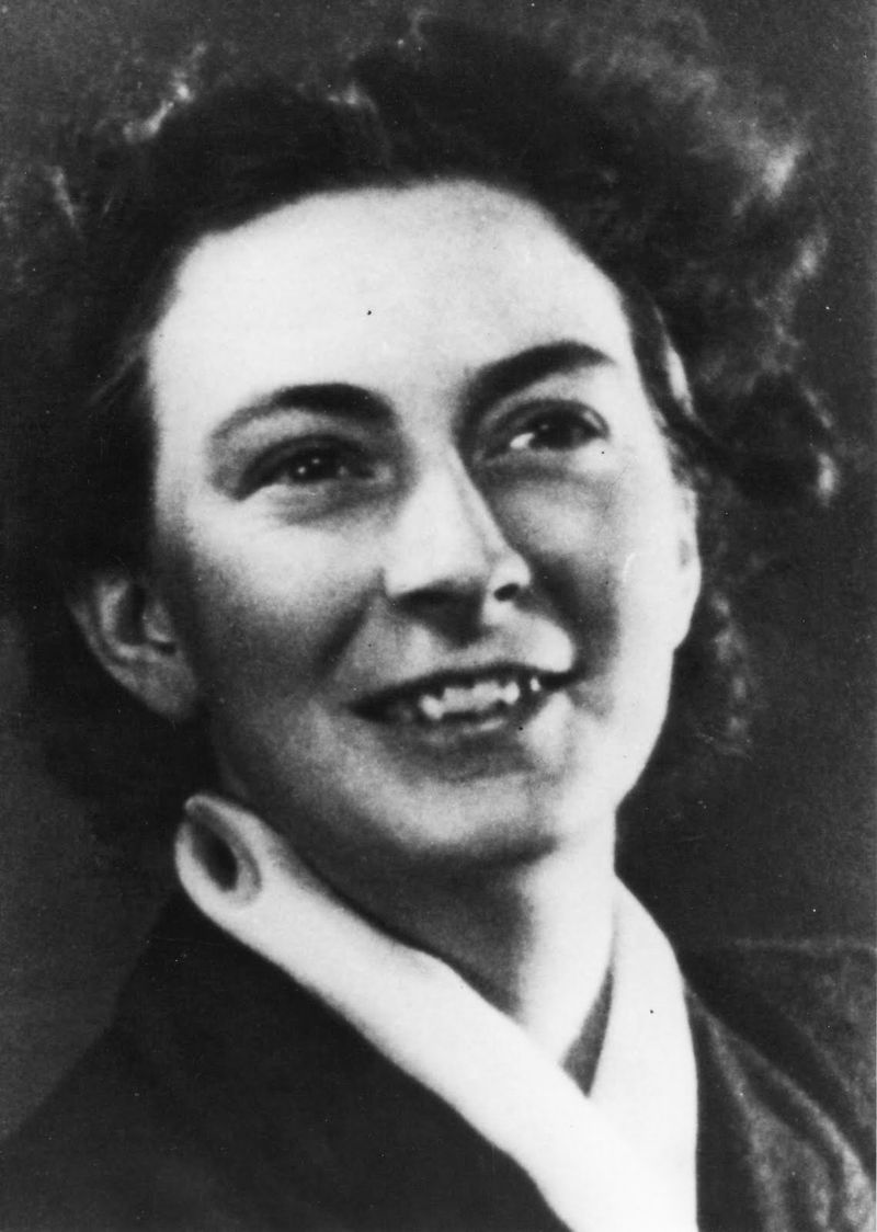 Andrée de Jongh – Belgian leader of the Comet Line, rescuing downed Allied pilots