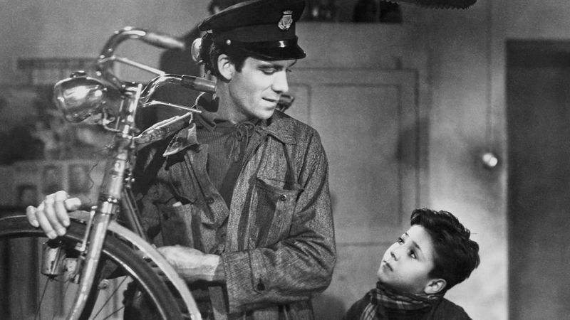 Bicycle Thieves (1948)