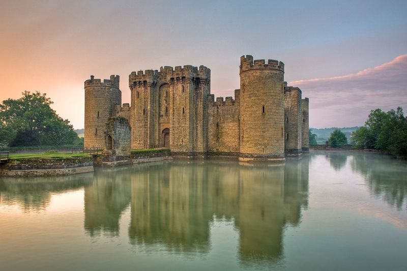 Bodiam Castle (England) – 1385