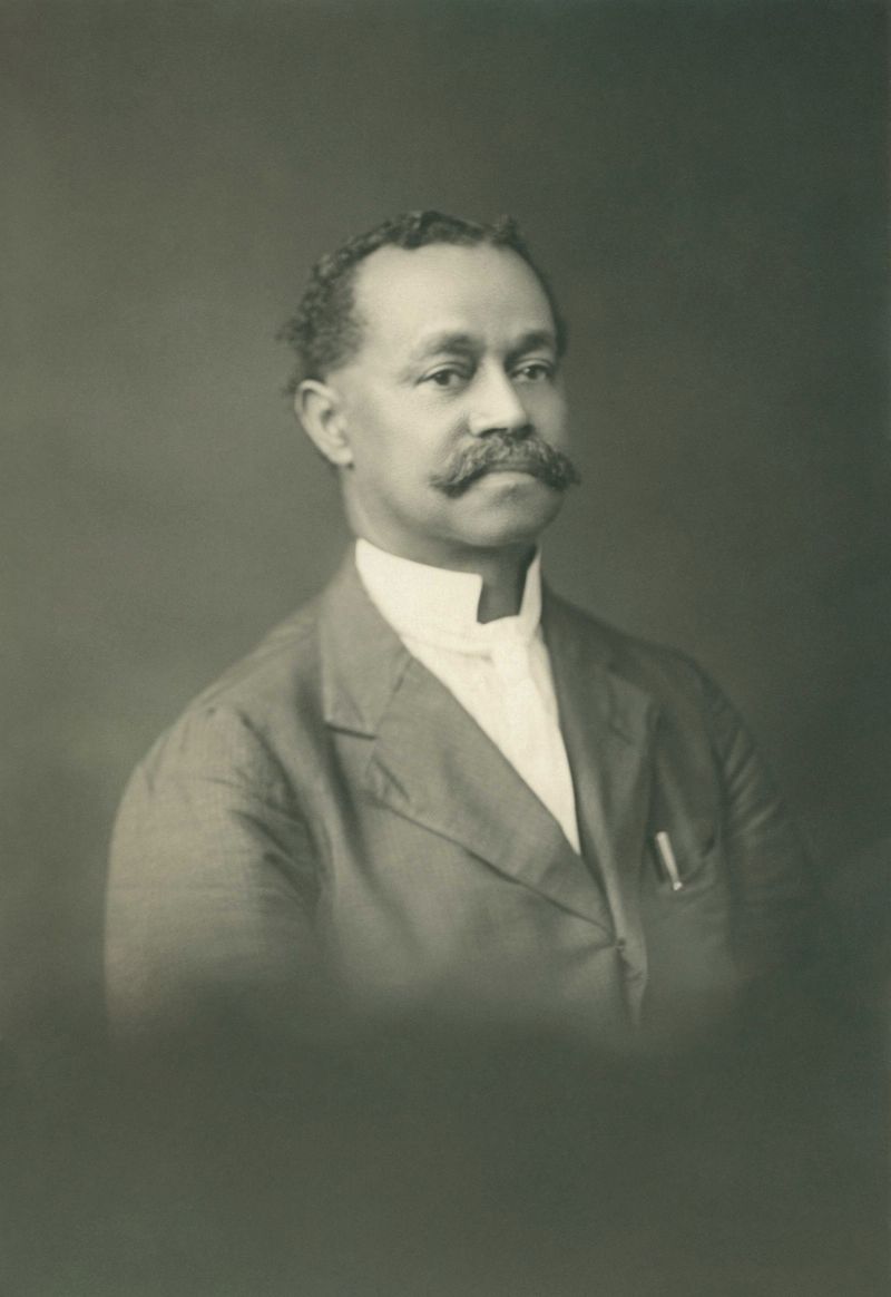 Charles Henry Turner, American zoologist and psychologist, 1923