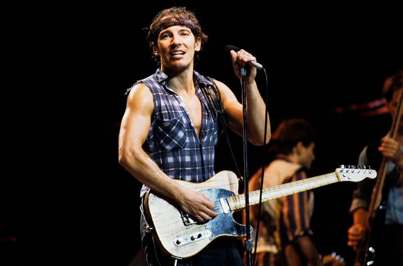 Dancing in the Dark – Bruce Springsteen (1984)