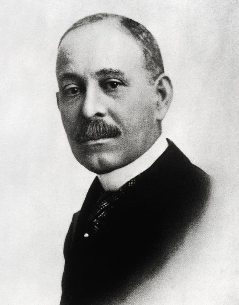 Dr. Daniel Hale Williams – One of the first successful open-heart surgeries