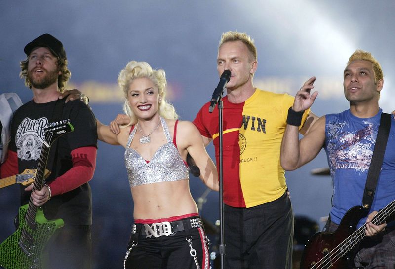 2003: Shania Twain, No Doubt, Sting