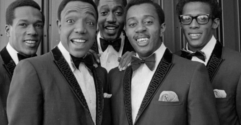 Flashback to ’71: The 20 Biggest Hits That Ruled the Airwaves
