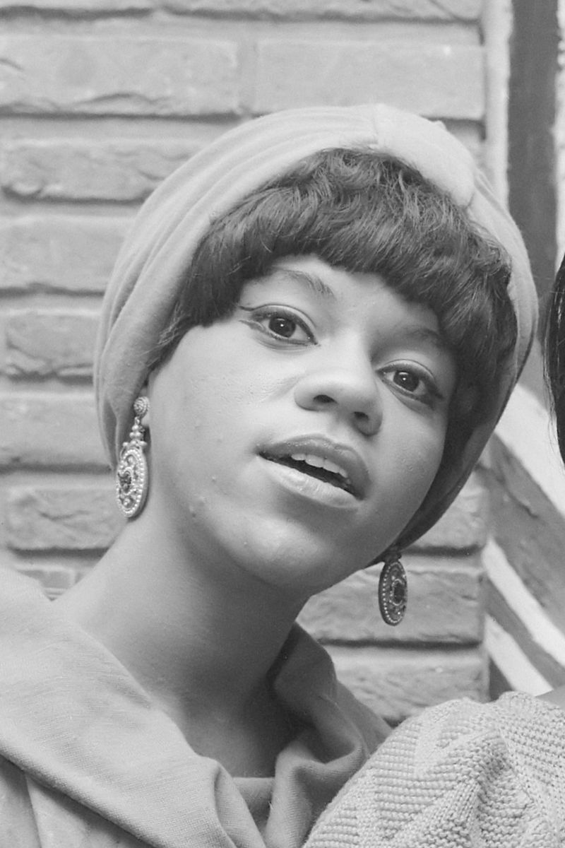 Florence Ballard, American singer (1976)