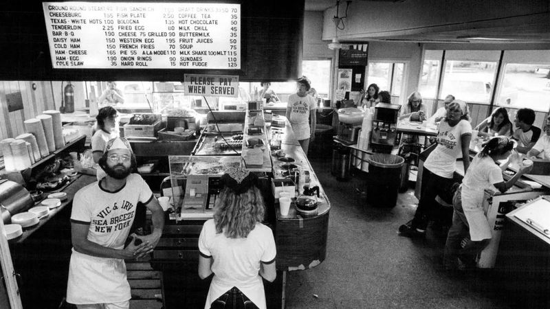 Inside Vic & Irv's Restaurant, 1982