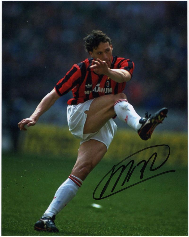 Marco van Basten vs. IFK Göteborg (1992)