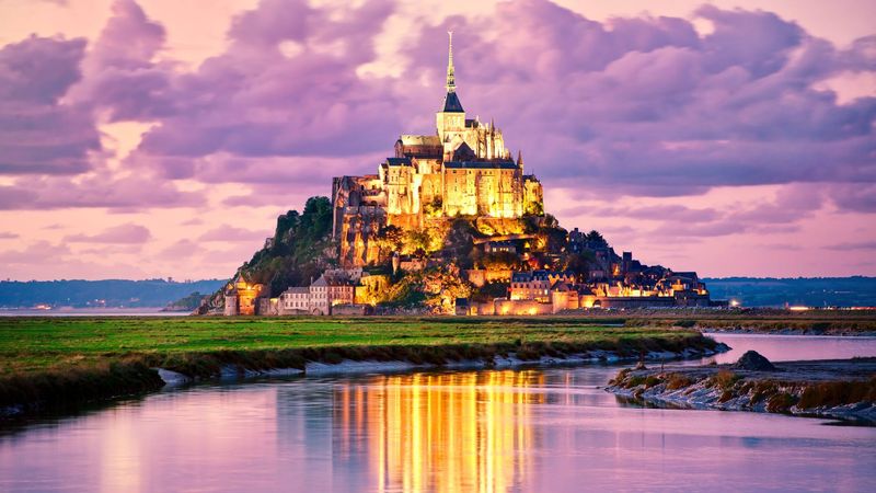 Mont Saint-Michel – 708