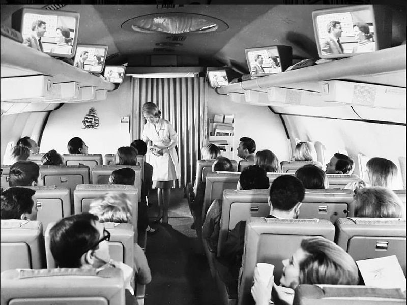 Pan Am’s First In-Flight Movies (1960s)