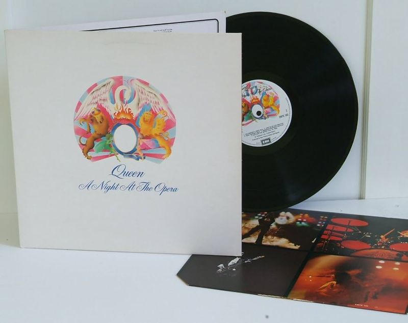Queen – A Night at the Opera (1975)