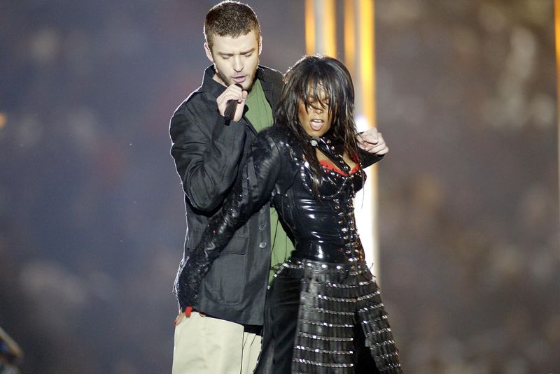 2004: Janet Jackson, Justin Timberlake, P. Diddy, Kid Rock, Nelly