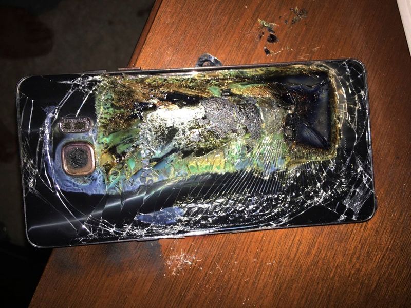 Samsung Galaxy Note 7 Battery Explosions (2016)