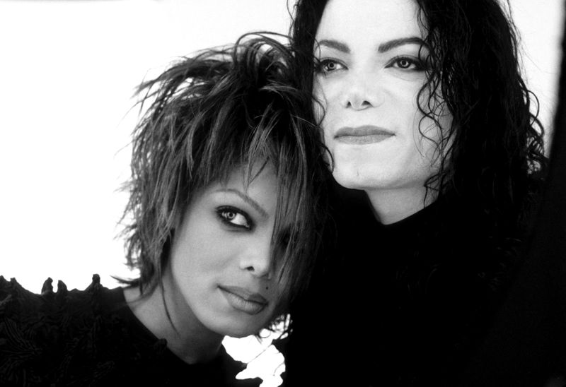 Scream – Michael Jackson & Janet Jackson (1995)