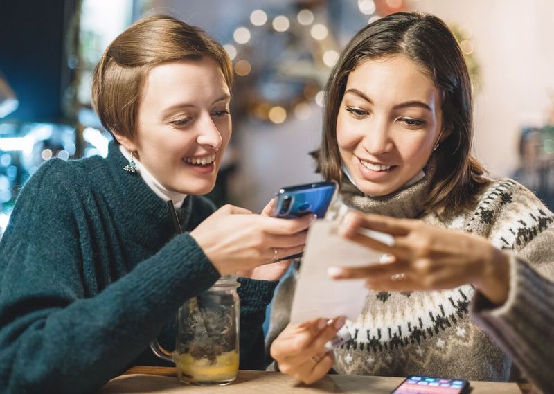 Splitting the Bill at Restaurants (Going 
