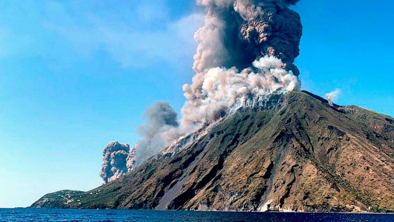 Stromboli (Italy, various eruptions)