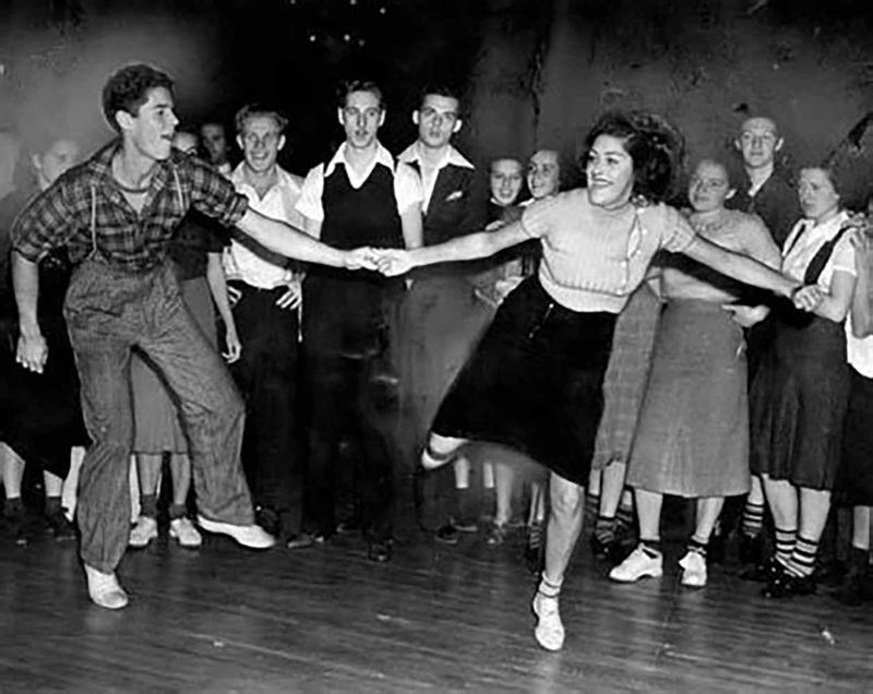 Swing Dancing and Jitterbug