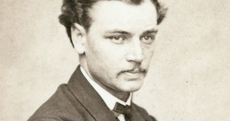 The Eerie Connection of Robert Todd Lincoln