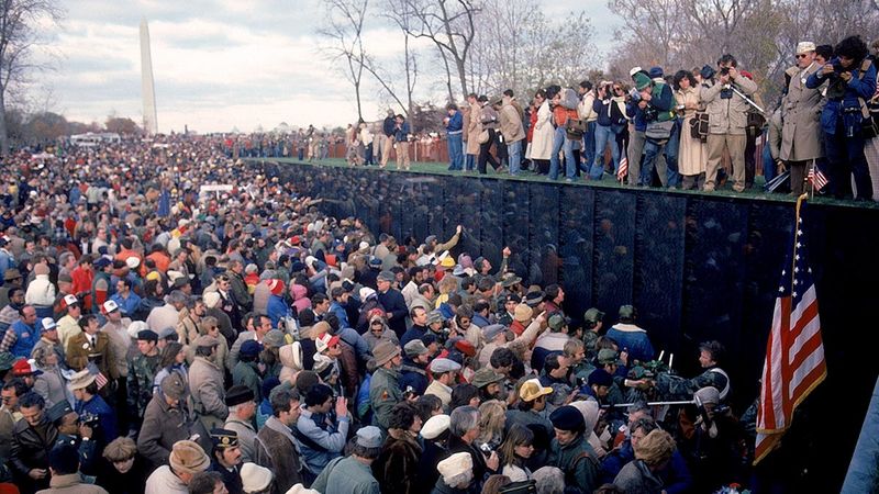 The Opening of the Vietnam Veterans Memorial