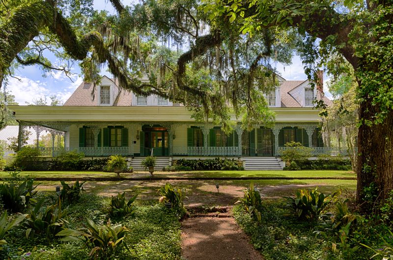 The Specter of the Myrtles Plantation