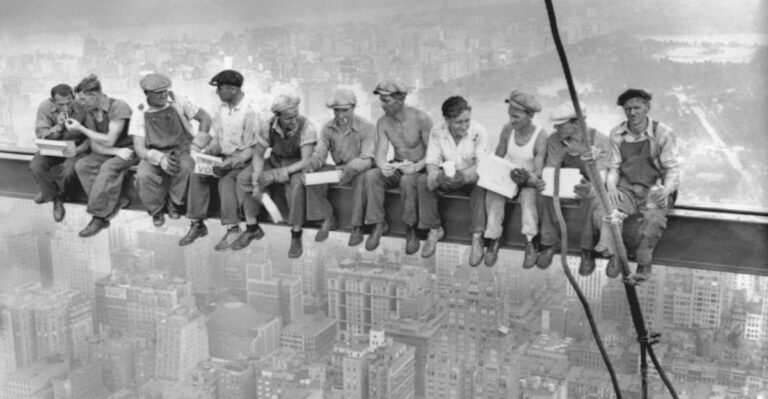 The Untold Stories Behind 20 Famous Photos