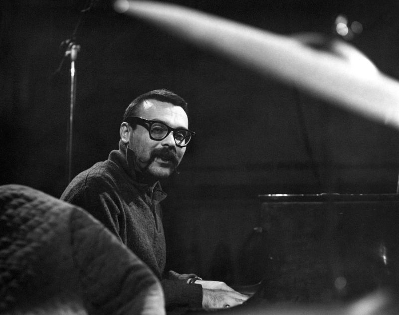 Vince Guaraldi (American jazz pianist/composer), 1976