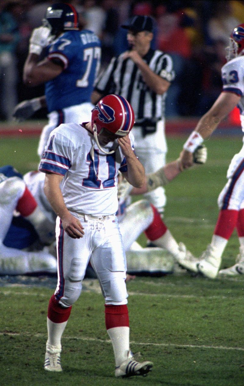 Wide Right – Scott Norwood’s Missed Field Goal (Super Bowl XXV, 1991)