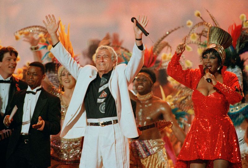 1995: Tony Bennett, Patti LaBelle, Arturo Sandoval, Miami Sound Machine