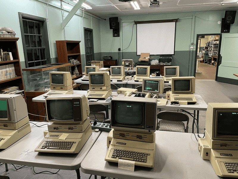 School Computer Labs with Apple IIe