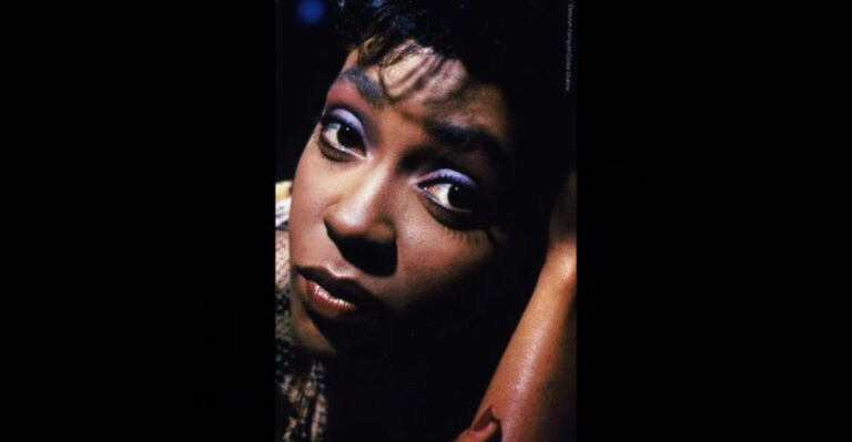 10 Classic Anita Baker Songs That Still Mesmerize Listeners Today
