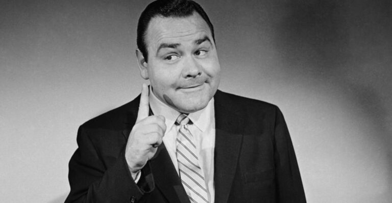 19 Jokes of Jonathan Winters: A Tribute to the Master of Improvisation